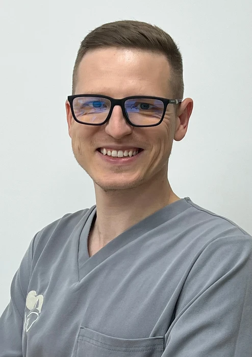 Dr. Botos Tamás